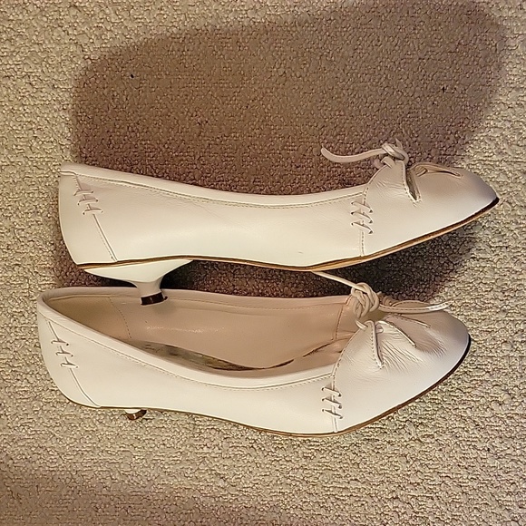 Roberto Vianni White Leather Kitten Heels - Picture 2 of 6